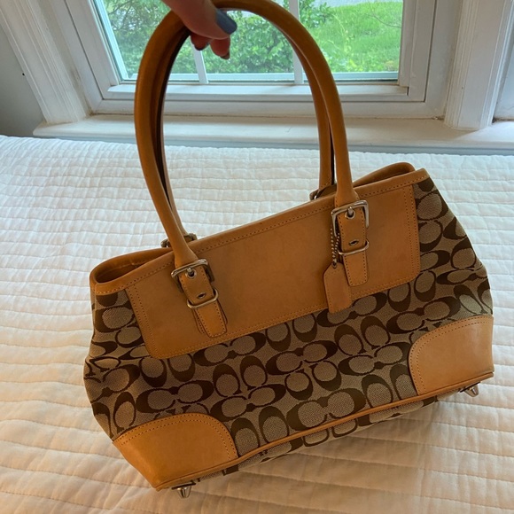 Classic Coach handbag - Picture 4 of 6